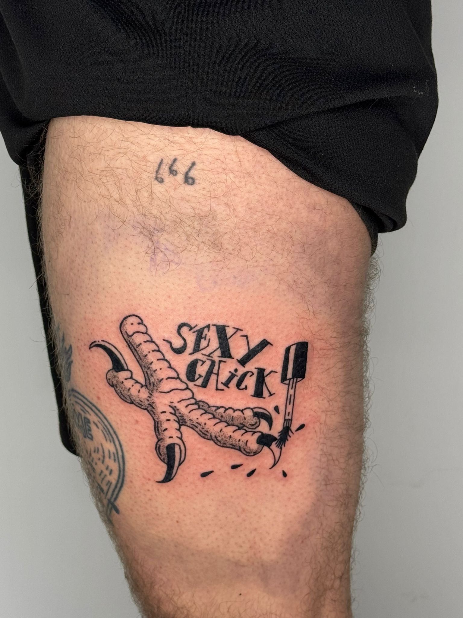 Mag Kaboum - Tattoo Bruxelles - La boucherie moderne