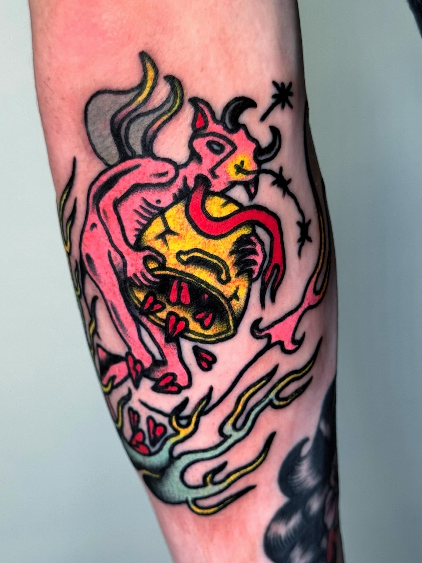 Chute de string - La Boucherie Moderne - Bruxelles Tattoo